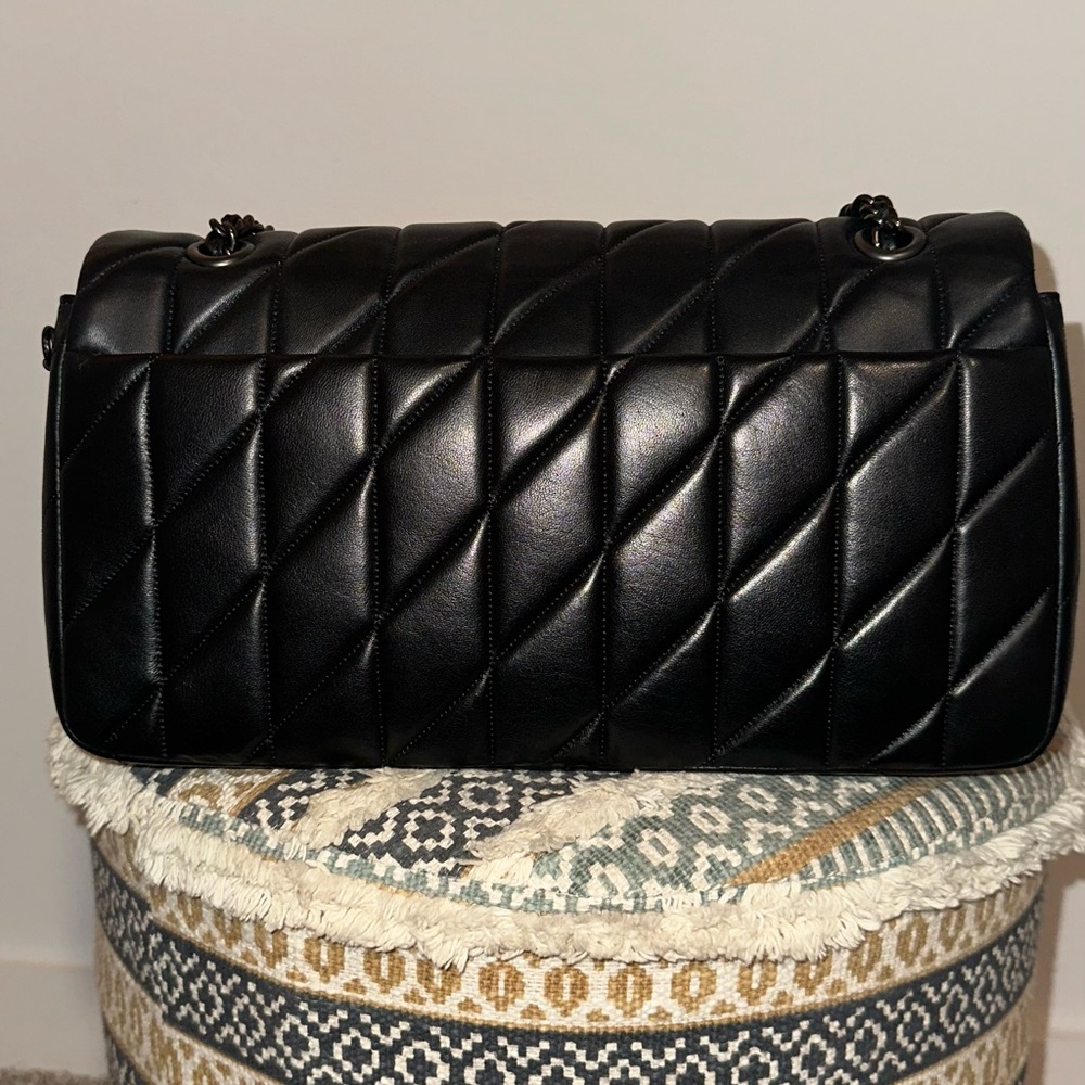 Tabby Shoulder Bag 33 With Pillow Quilting And Charms - Picture 3 of 7